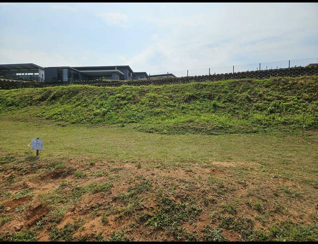 334M² VACANT LAND FOR SALE IN SIBAYA PRECINCT